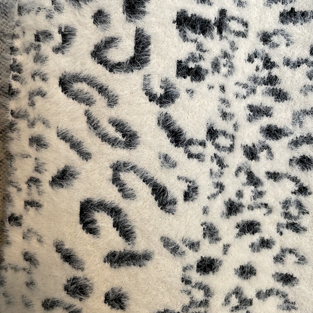 White Leopard Print Cardigan - Picture 7 of 7